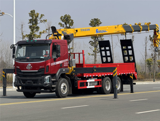 Liuzhou Chenglong H5 6&times;4 Truck Mounted Crane, Cummins 320HP, XCMG 14Ton Crane with Loading Ramp